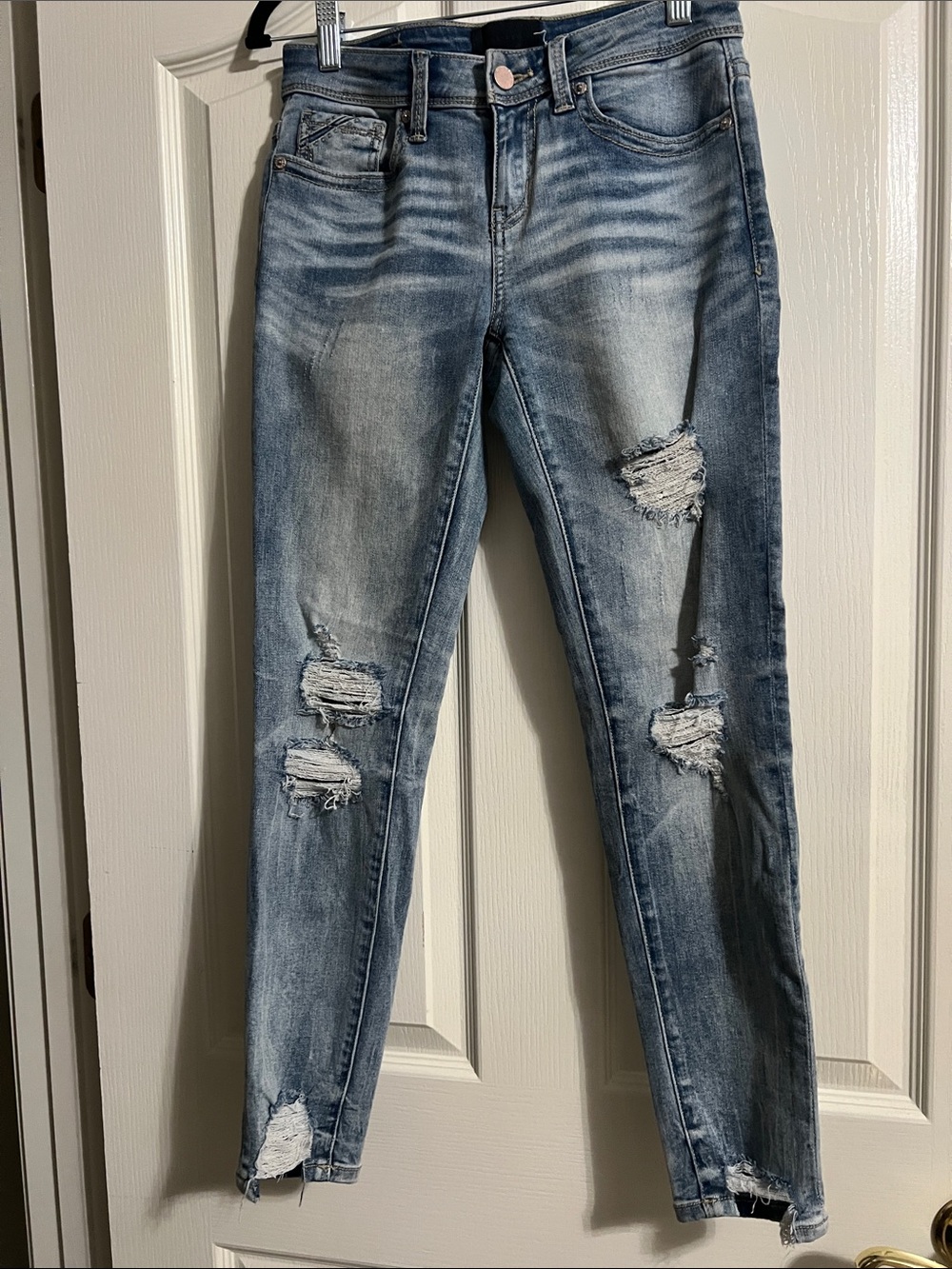 Buckle Black Light Blue Women's Ripped Skinny Ankle Jeans